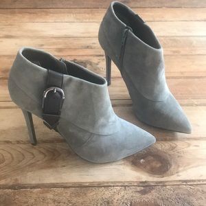 NWOT Charles David Valle Suede Ankle Booties